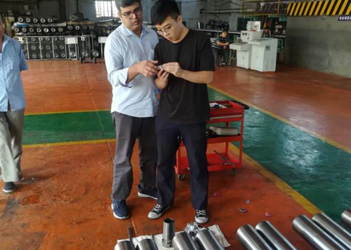 一种热轧无缝钢管用芯棒的制作方法